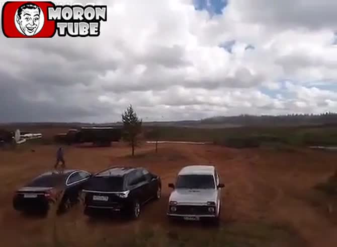 Video :Unintentionally, a Russian pilot guns at his fellow pilots